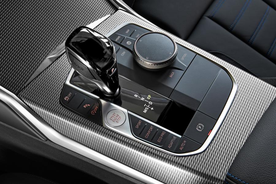 Детали интерьера BMW 330i M Sport (G20) 2019 года  (WW) (фото 41 из 284)